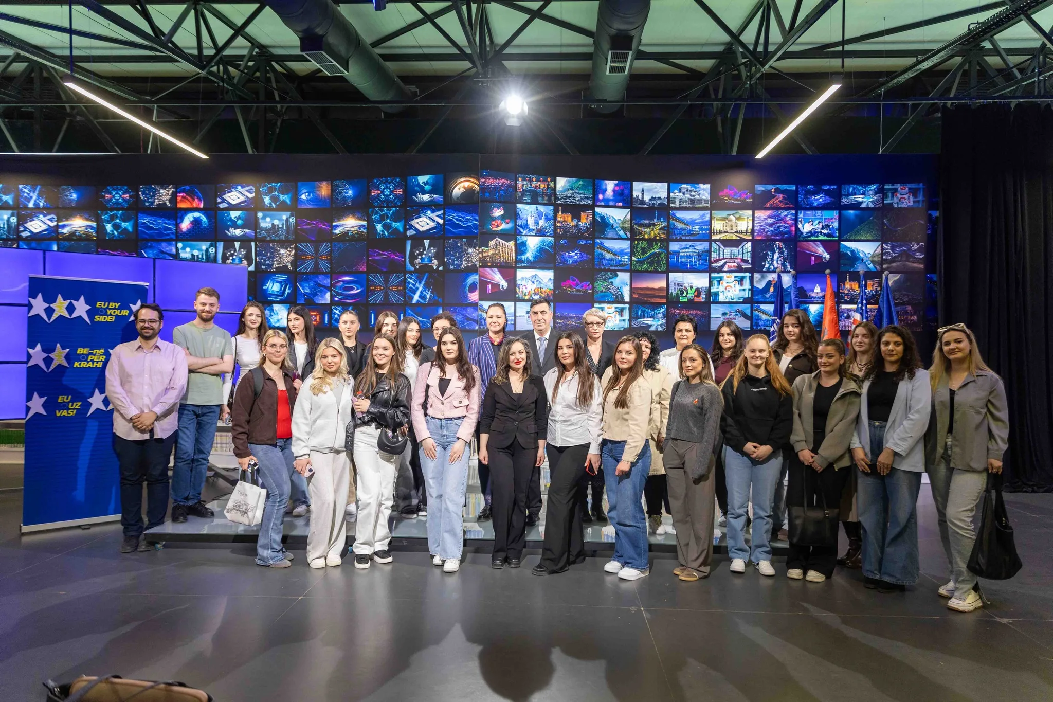 Fakulteti i Medias dhe Komunikimit në UBT dhe Europe House sjellin ligjëratë mbi raportimin e ndjeshëm gjinor dhe rolin e medias në shoqëri