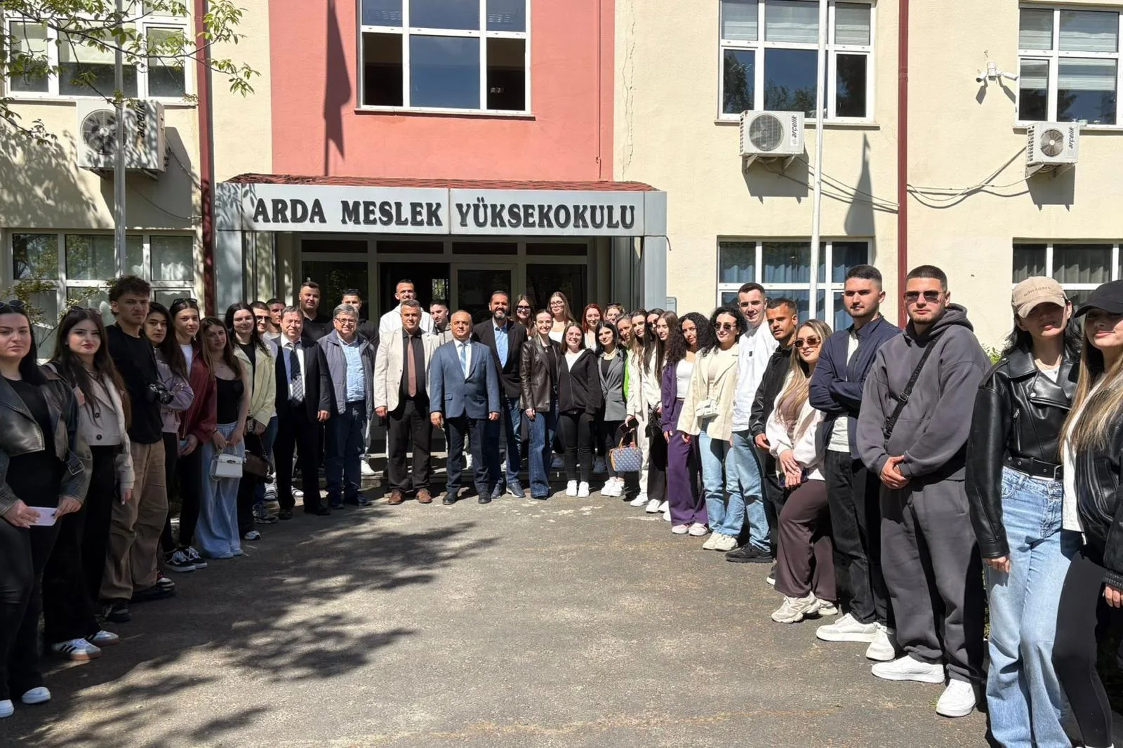 Studentët e Shkencave të Ushqimit dhe Bioteknologjisë në UBT realizojnë vizitë akademike në Trakya University, duke zgjeruar horizontet ndërkombëtare të studimit