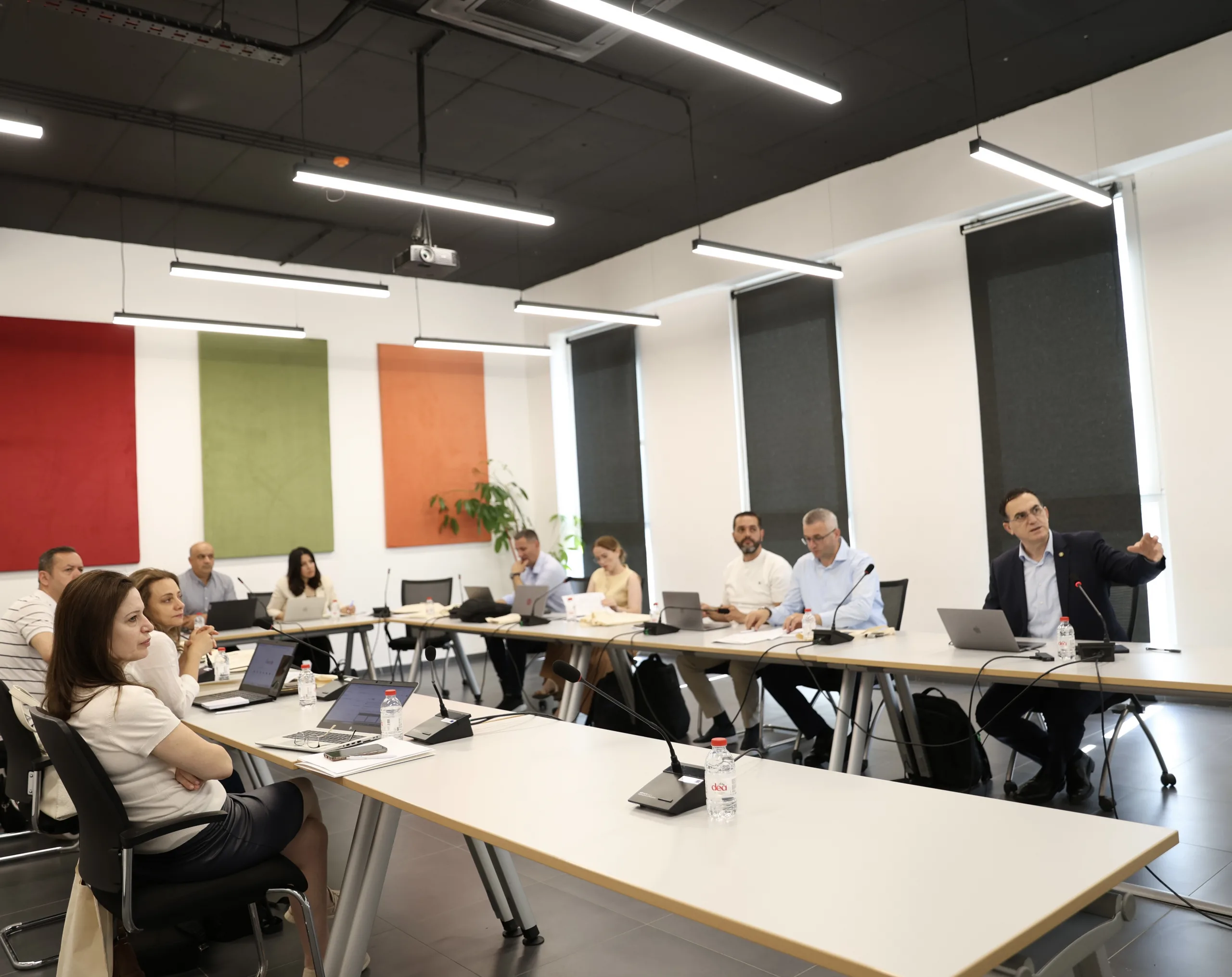 UBT mirëpret partnerët ndërkombëtarë të projektit STM-Tourism për zhvillimin e turizmit të qëndrueshëm dhe sipërmarrjes