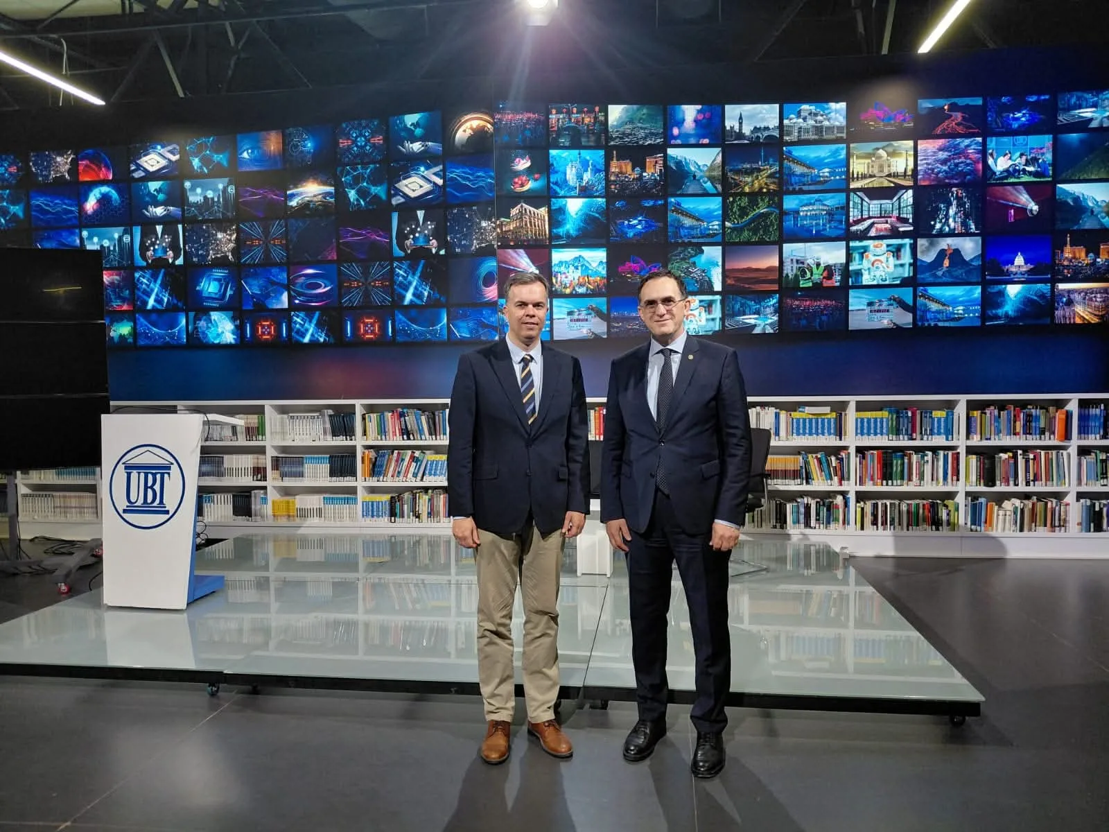 Ambasadori i Hungarisë në Kosovë viziton Parkun Shkencor, Inovativ dhe Teknologjik të UBT-së