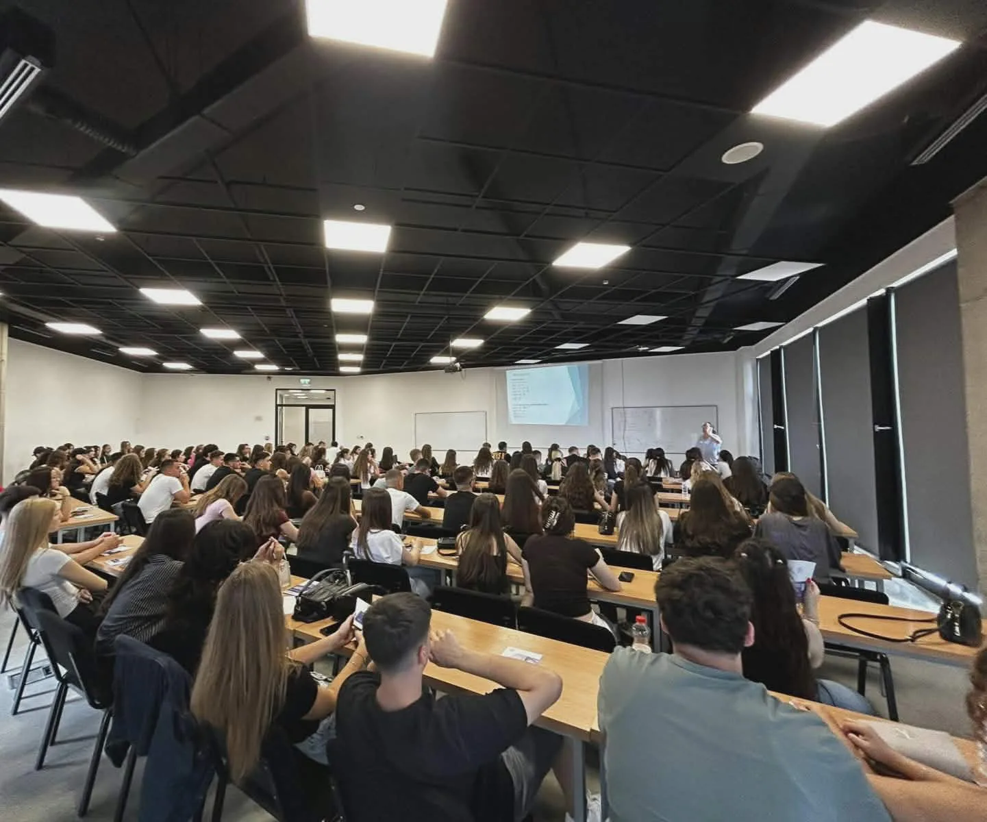 UBT u uron suksese maturantëve në afatin e dytë të Testit të Maturës Shtetërore 2026