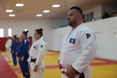 tudentët e Shkencave të Sportit dhe të Lëvizjes dhe të Aktrimit nga UBT ishin në Qendrën Nacionale të Xhudos në Pejë