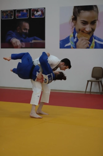 tudentët e Shkencave të Sportit dhe të Lëvizjes dhe të Aktrimit nga UBT ishin në Qendrën Nacionale të Xhudos në Pejë