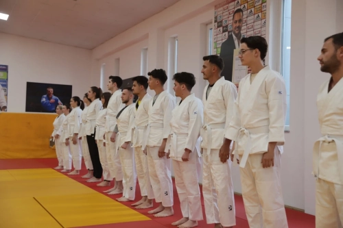 tudentët e Shkencave të Sportit dhe të Lëvizjes dhe të Aktrimit nga UBT ishin në Qendrën Nacionale të Xhudos në Pejë